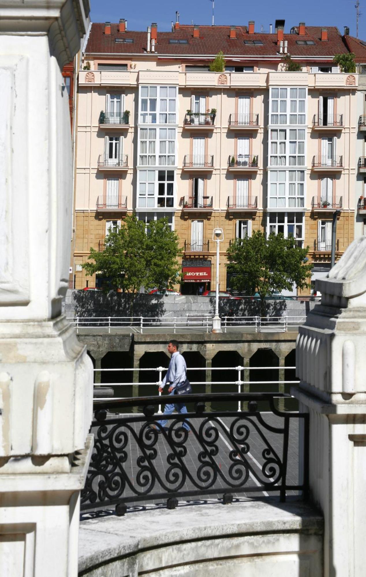 Hotel Ripa Bilbao Esterno foto
